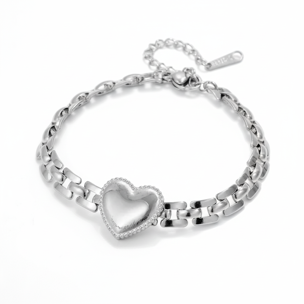 Beaded Grace Bracelet in 18K gold-plated 304 stainless steel featuring a rhinestone heart charm by Dione Canada
