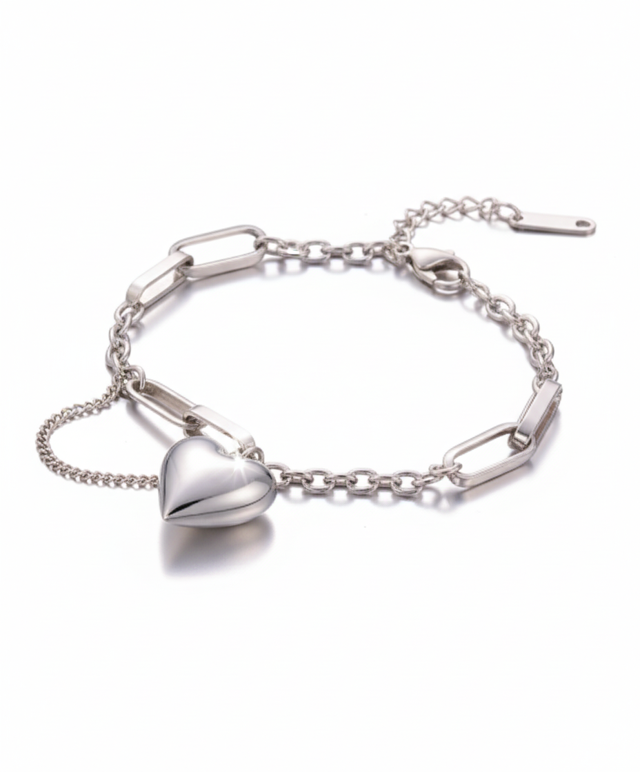Eterna Heart Chain Bracelet crafted from real silver-plated 304 stainless steel with paperclip chain and sculpted heart charm by Dione Canada